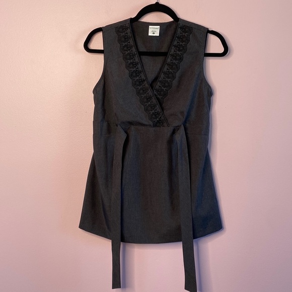 Motherhood Maternity Tops - Motherhood - Embroidered, Sleeveless, V-neck, maternity top, Size Small